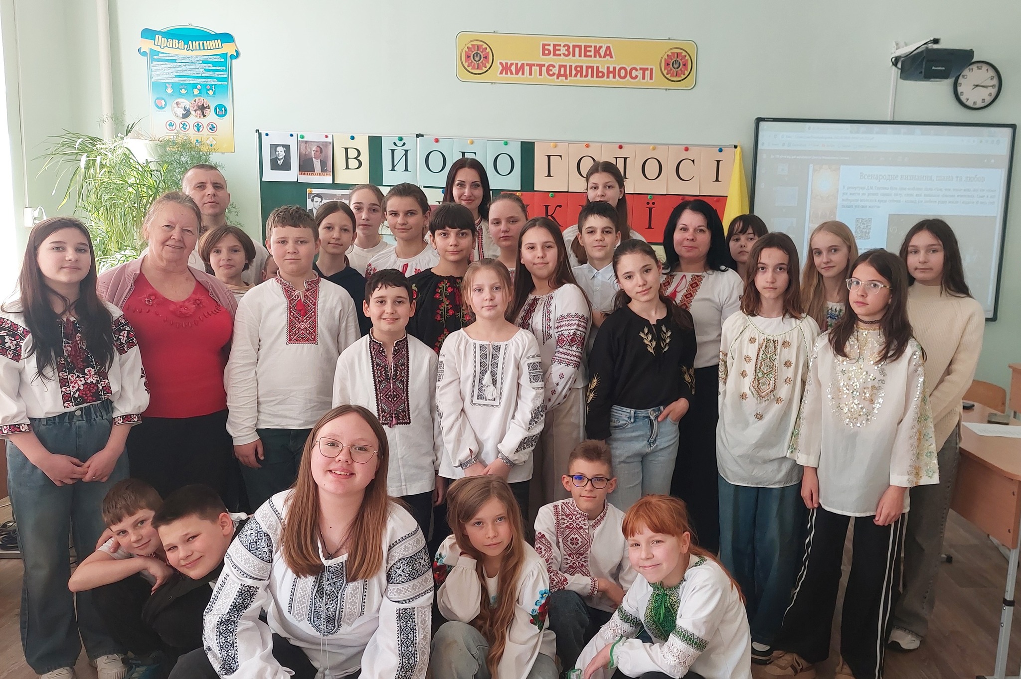 До 100 – річчя з дня народження Дмитра Гнатюка.