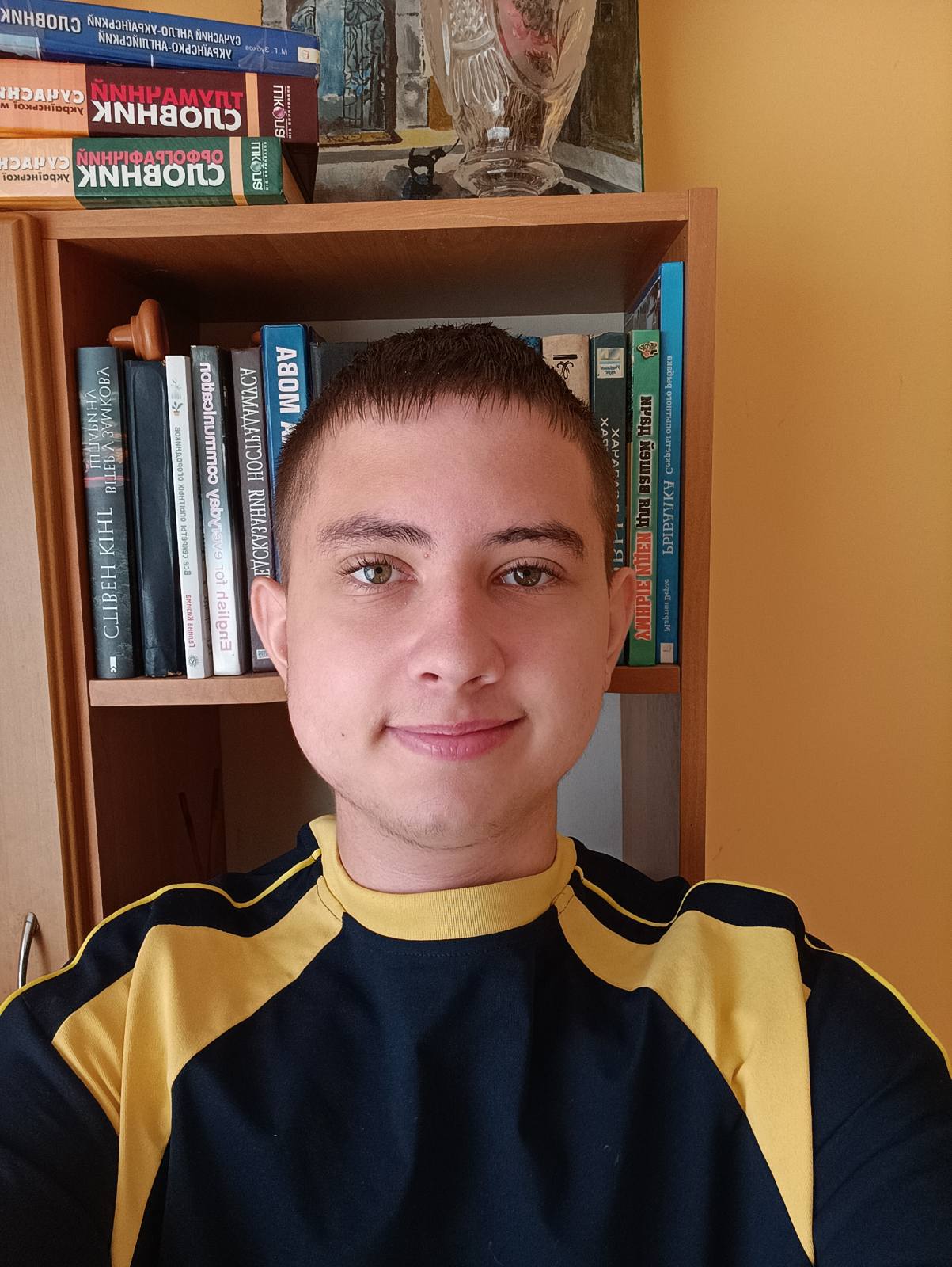 Вітаємо учня 9-А класу Кочергана Богдана з ІІІ місцем в І етапі учнівської олімпіади з англійської мови