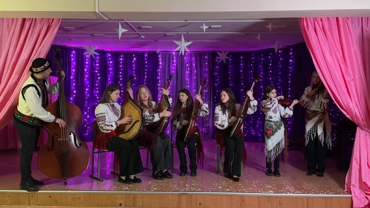 Щиро вітаємо вокальний колектив «Струни натхнення»